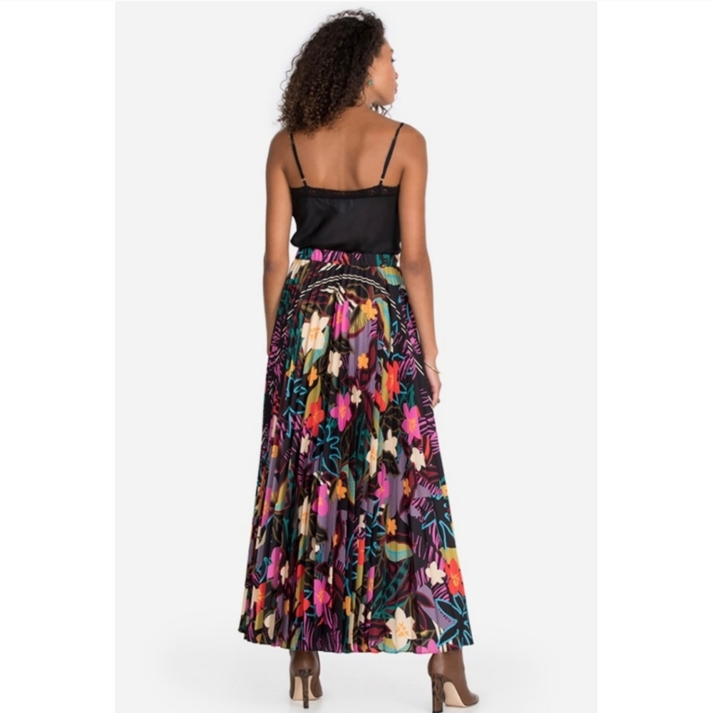 Johnny Was Wild Isabelle Floral Tropical Pleated Maxi Skirt Size Large - Picture 3 of 10